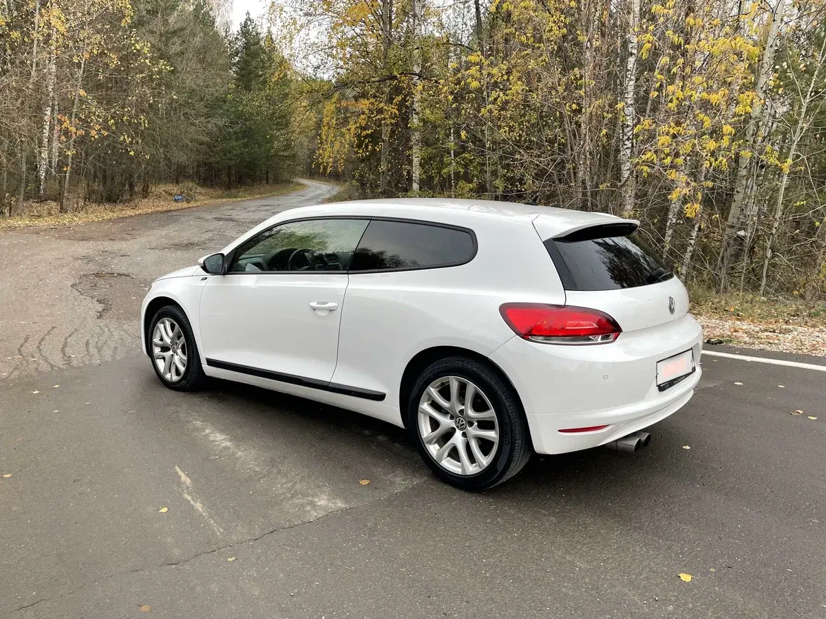 Фото автомобиля Volkswagen Scirocco 2011